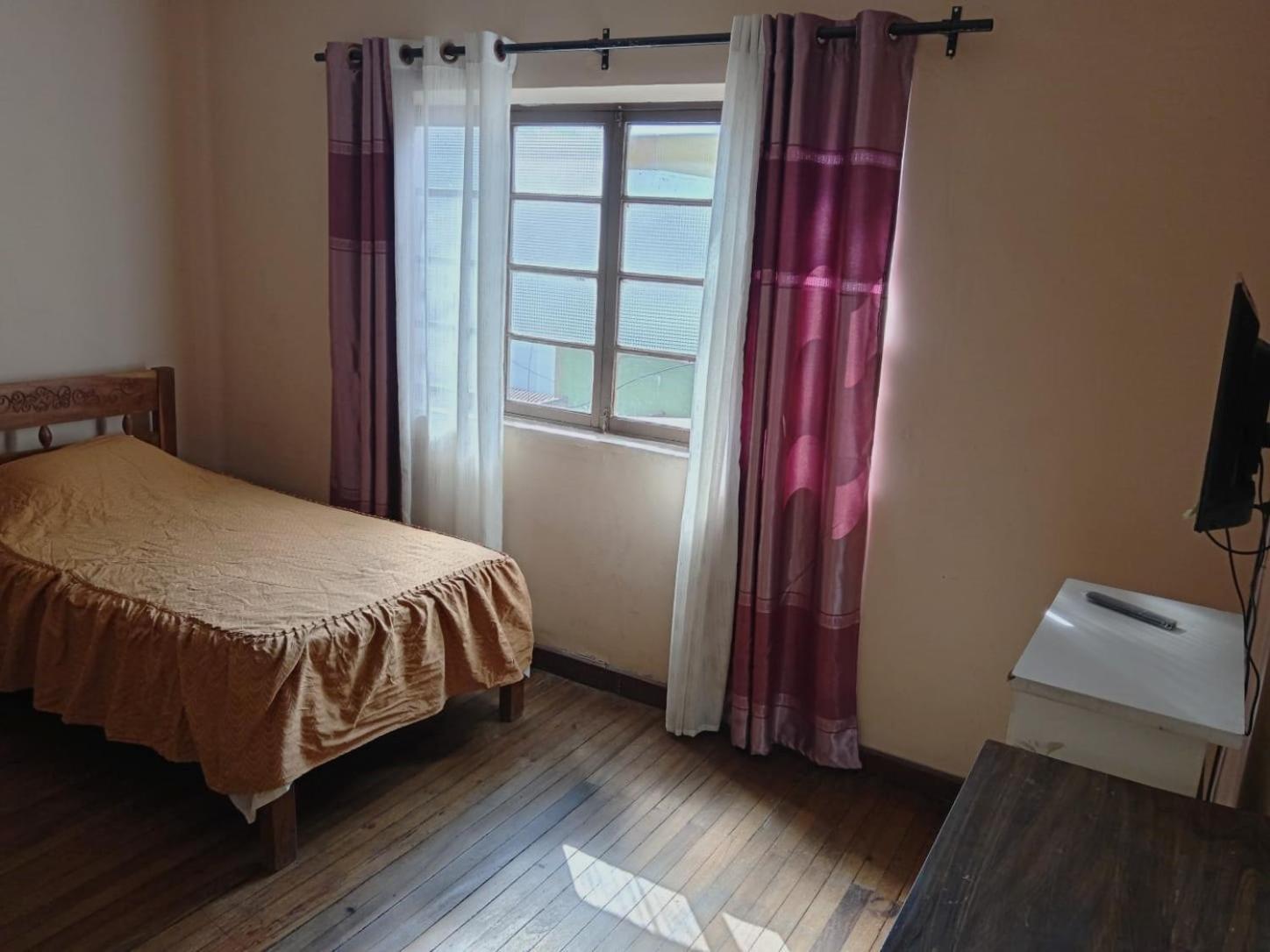 Casa Discreta Cochabamba Hotel Ngoại thất bức ảnh
